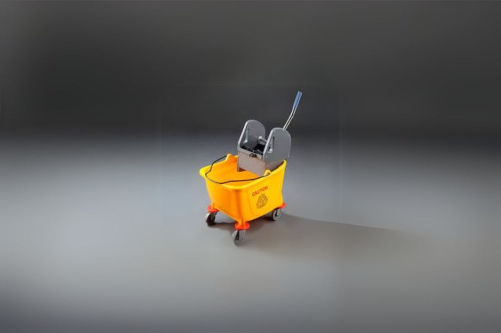 cubo de fregona con ruedas 